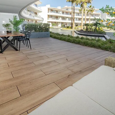 Te- Luxury Resort, Front Line Beach, Families Only エステポナ