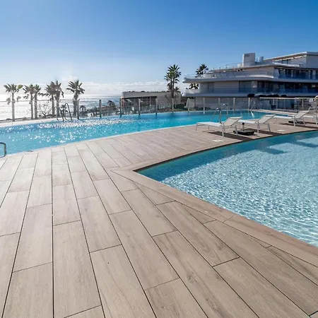 Te- Luxury Resort, Front Line Beach, Families Only アパート *
