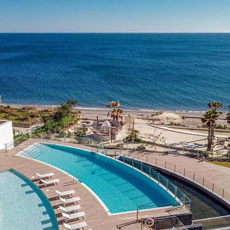 Te- Luxury Resort, Front Line Beach, Families Only * エステポナ