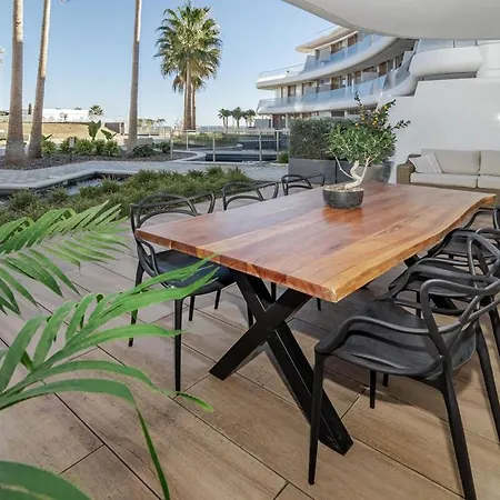 Apartment Te- Luxury Front Line Families Only *