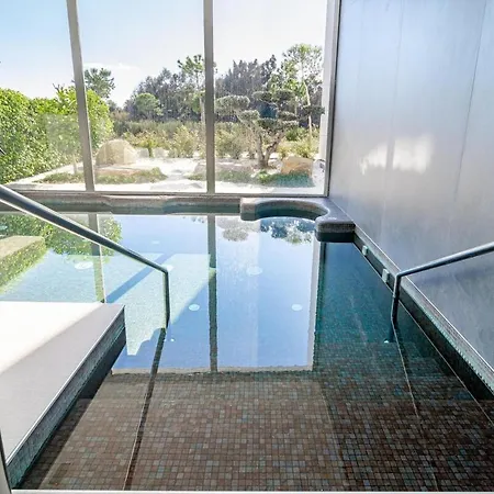 Te- Luxury Front Line Families Only Apartment Estepona
