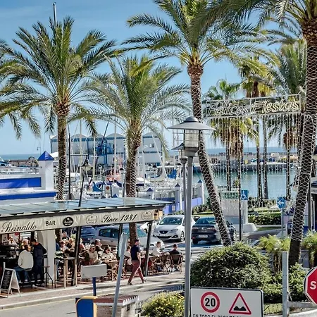 Te- Luxury Front Line Families Only Apartment Estepona